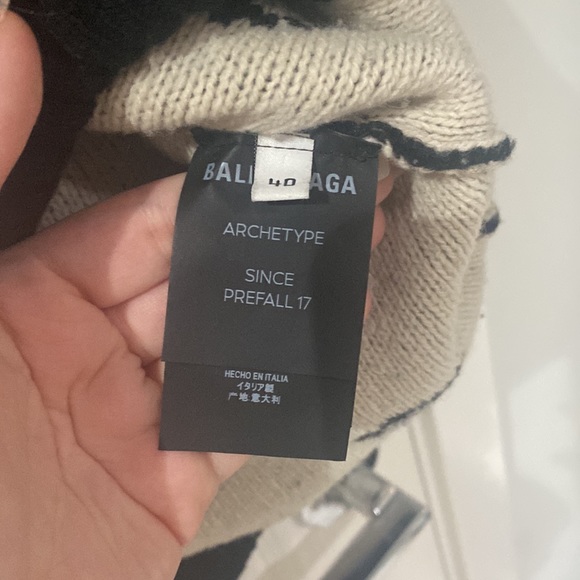 Balenciaga Logo sweater Size40 - Picture 4 of 4